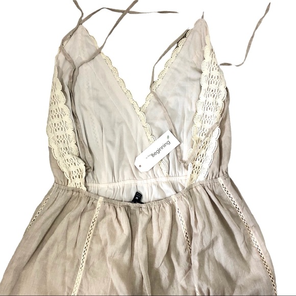 In The Beginning Romper Beige Crisscross Back Sz M - Picture 5 of 10